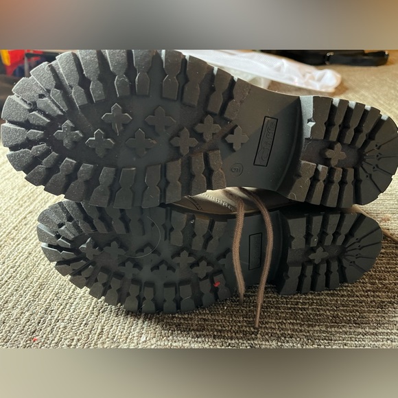 Cliffs pembroke bootie size 9 - Picture 2 of 4